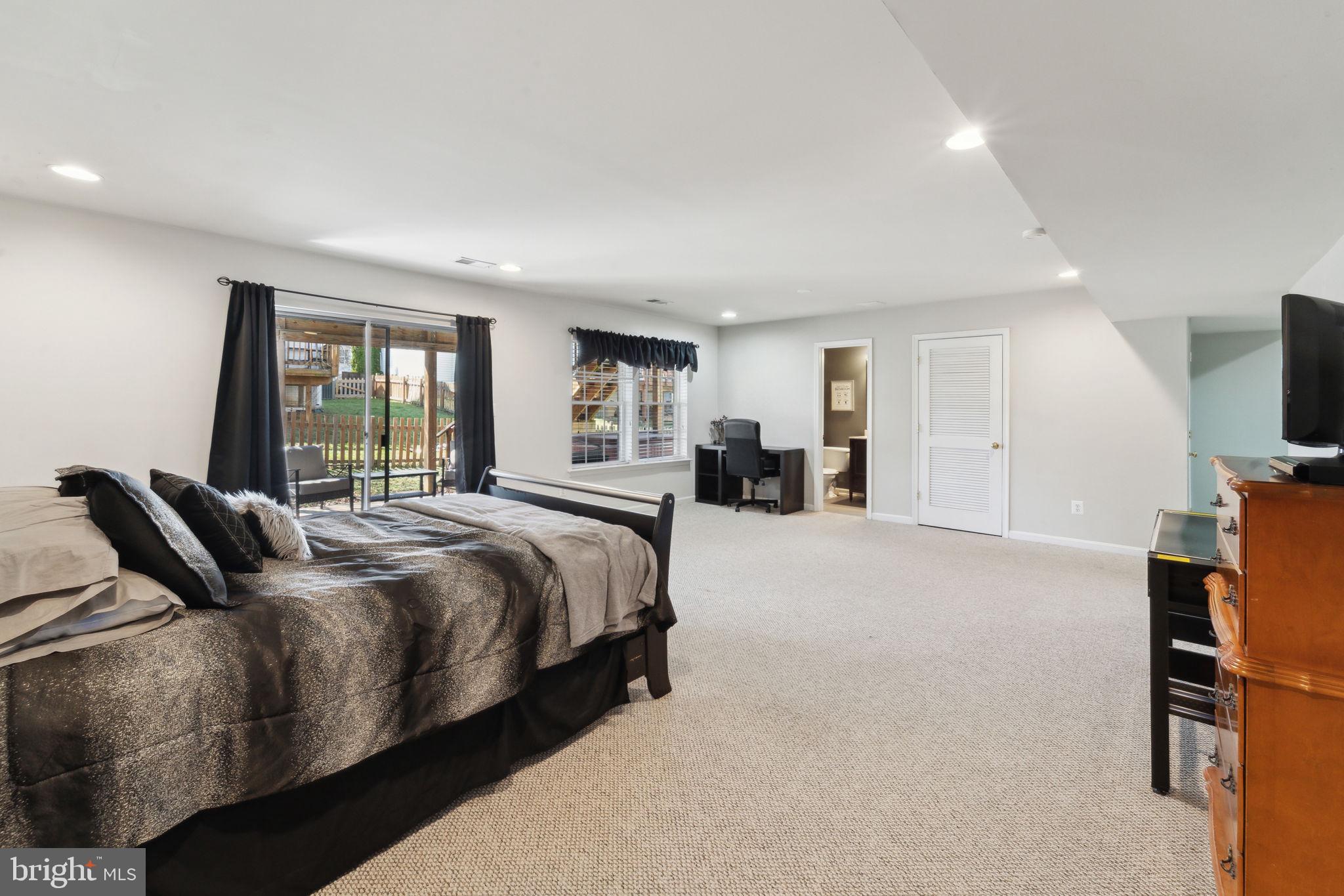 INDEPENDENCE - Residential