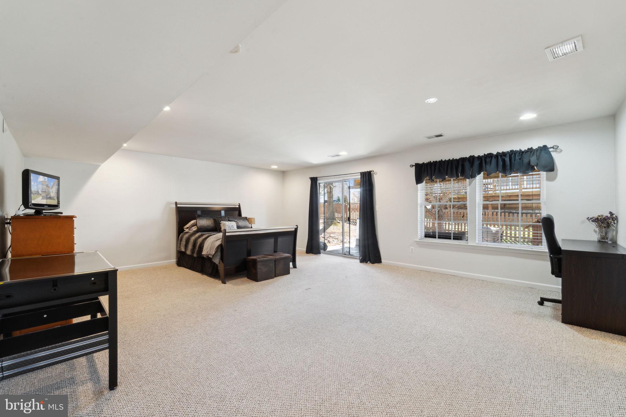 INDEPENDENCE - Residential