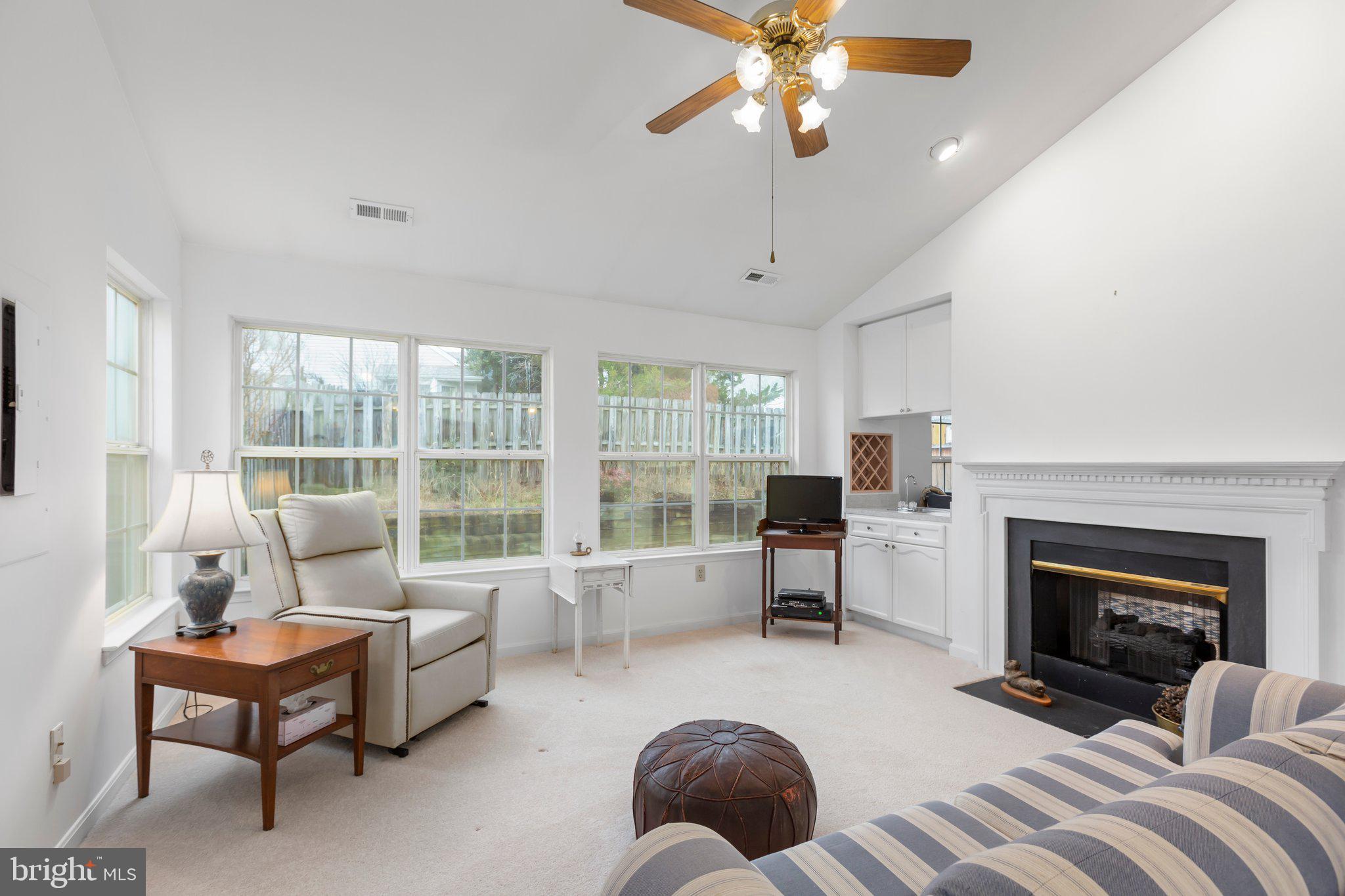 SUMMERLAKE - Residential