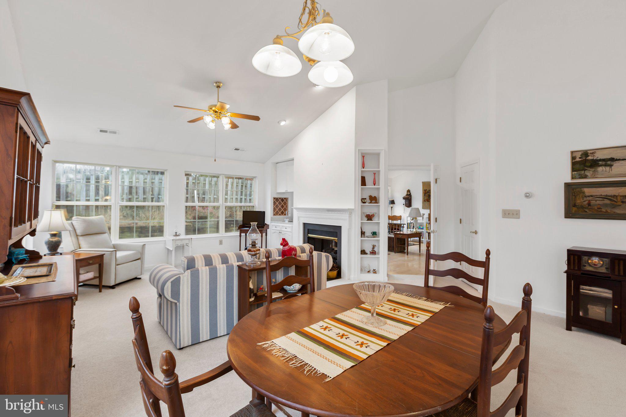 SUMMERLAKE - Residential