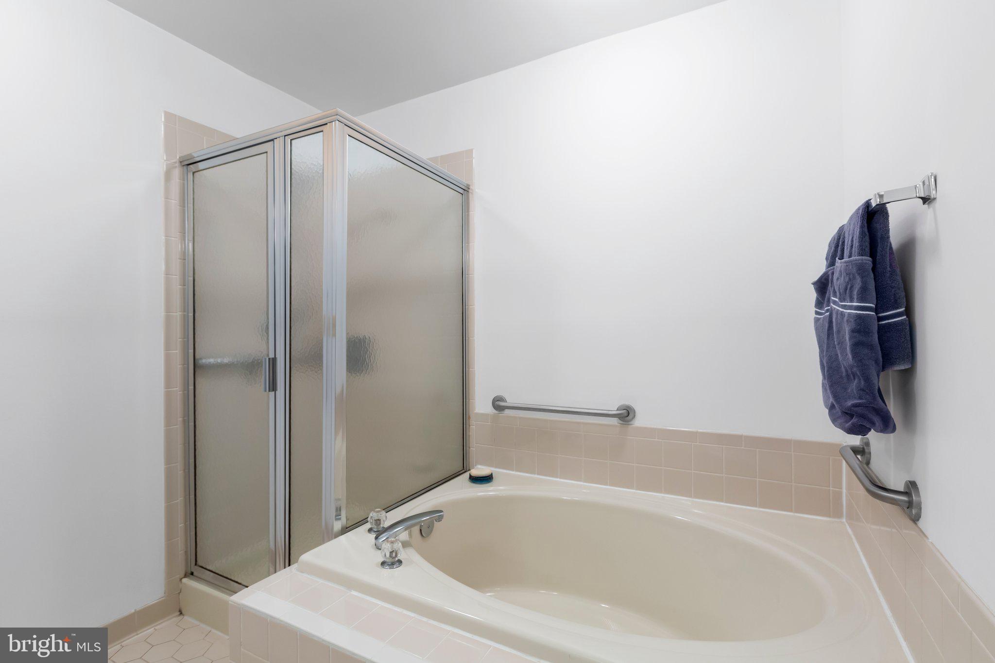 SUMMERLAKE - Residential