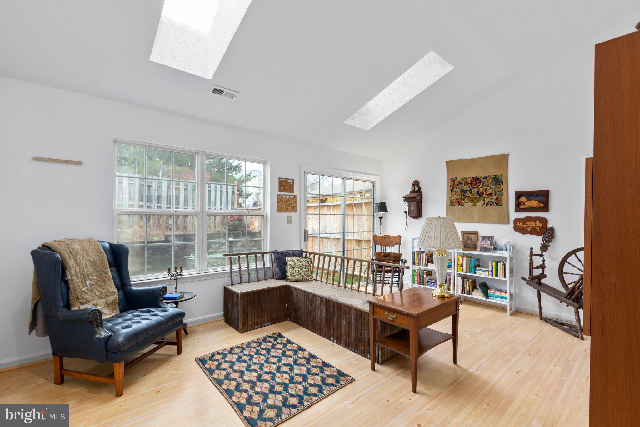 SUMMERLAKE - Residential