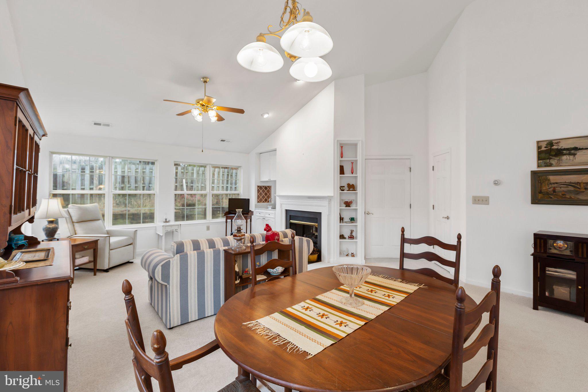 SUMMERLAKE - Residential