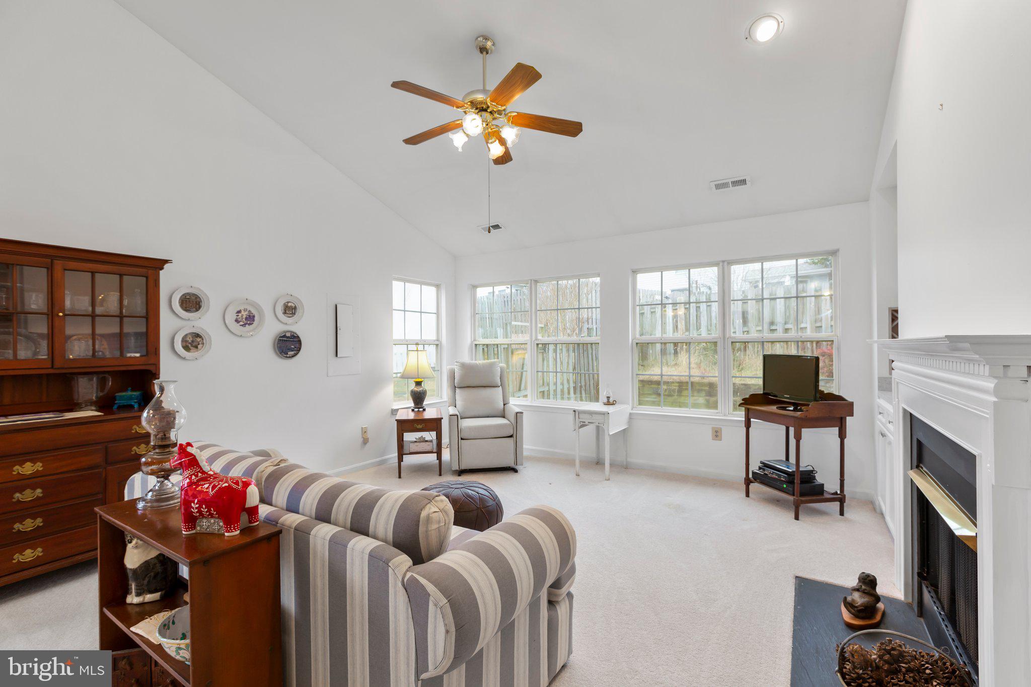 SUMMERLAKE - Residential