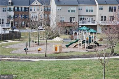 URBANA HIGHLANDS - Residential Lease