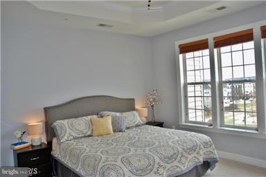 URBANA HIGHLANDS - Residential Lease