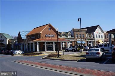 URBANA HIGHLANDS - Residential Lease