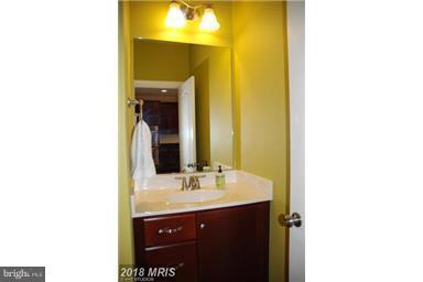 URBANA HIGHLANDS - Residential Lease