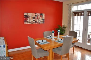 URBANA HIGHLANDS - Residential Lease