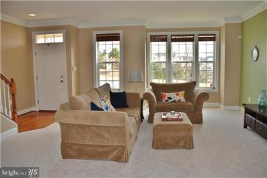 URBANA HIGHLANDS - Residential Lease