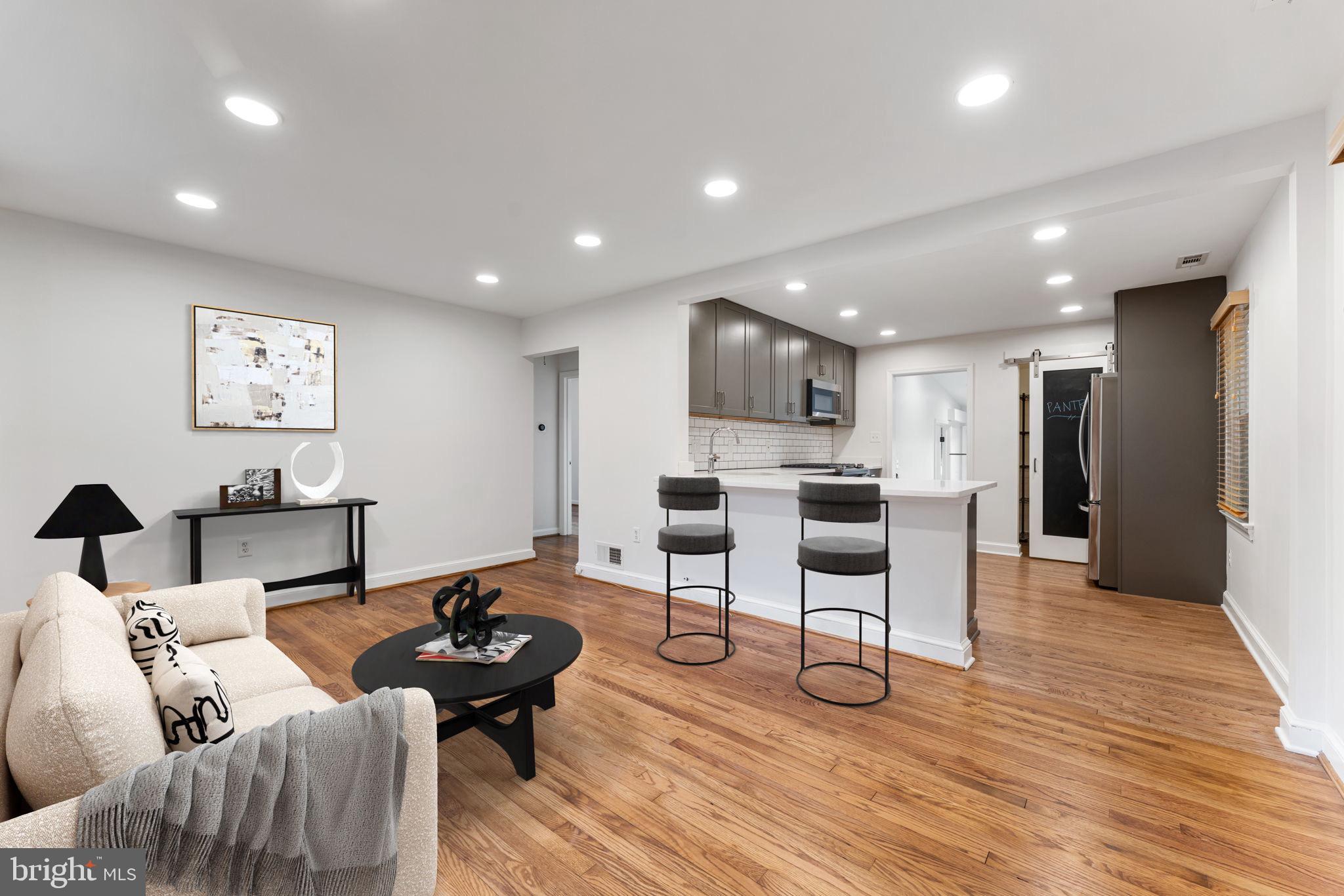 RIVERDALE PARK - Residential