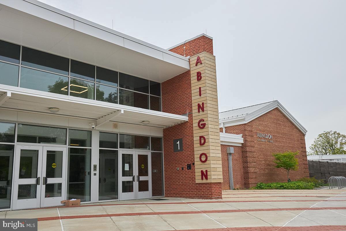 THE ARLINGTON - Residential Lease