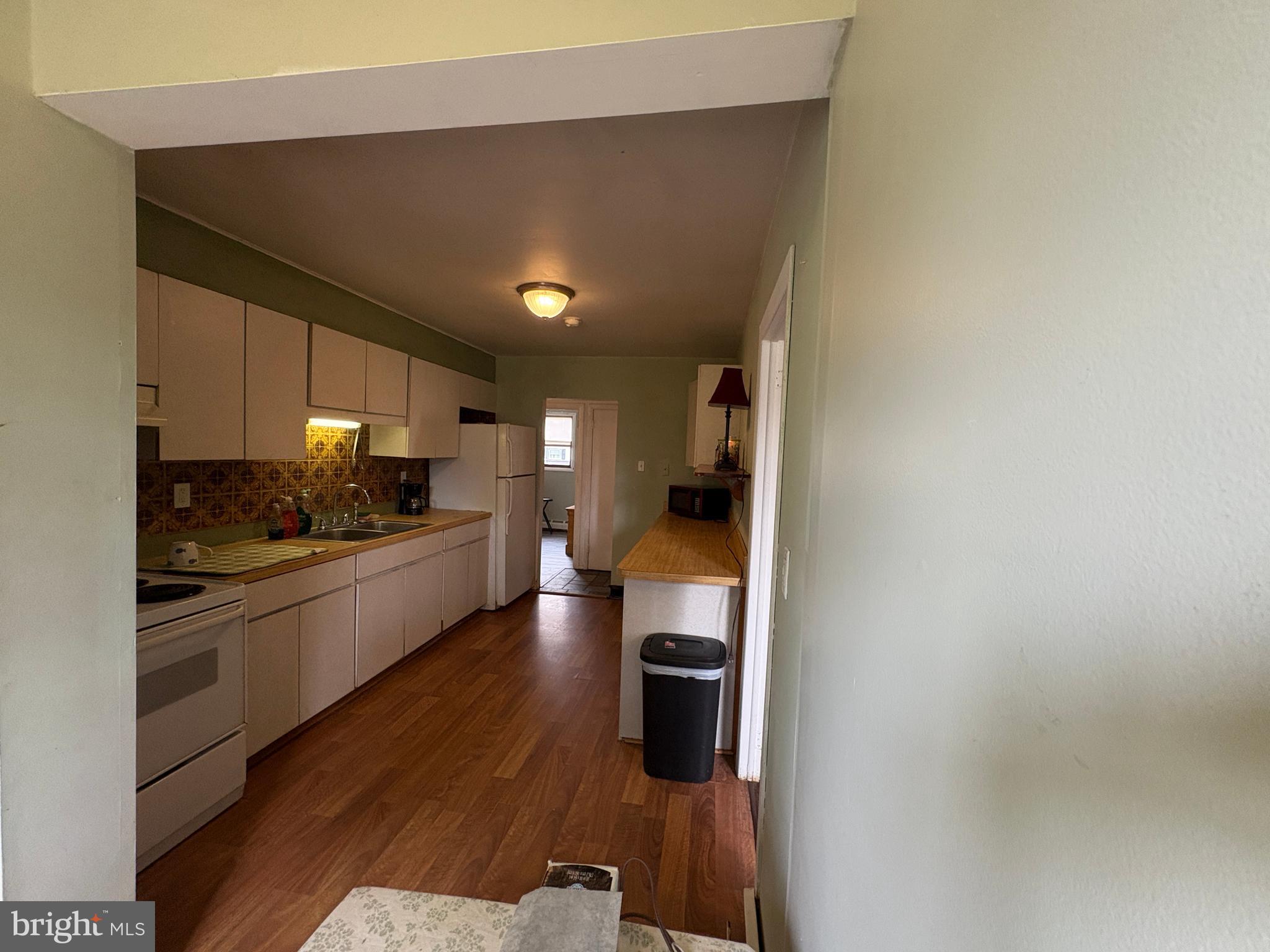 PENN SQ - Residential