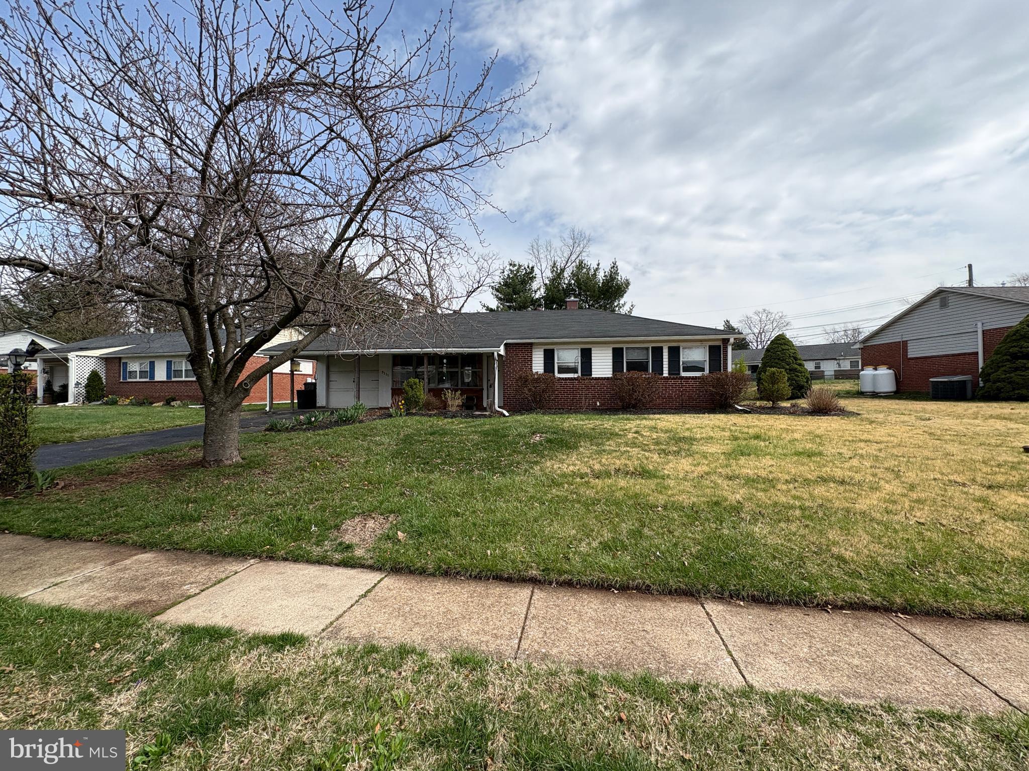 PENN SQ - Residential