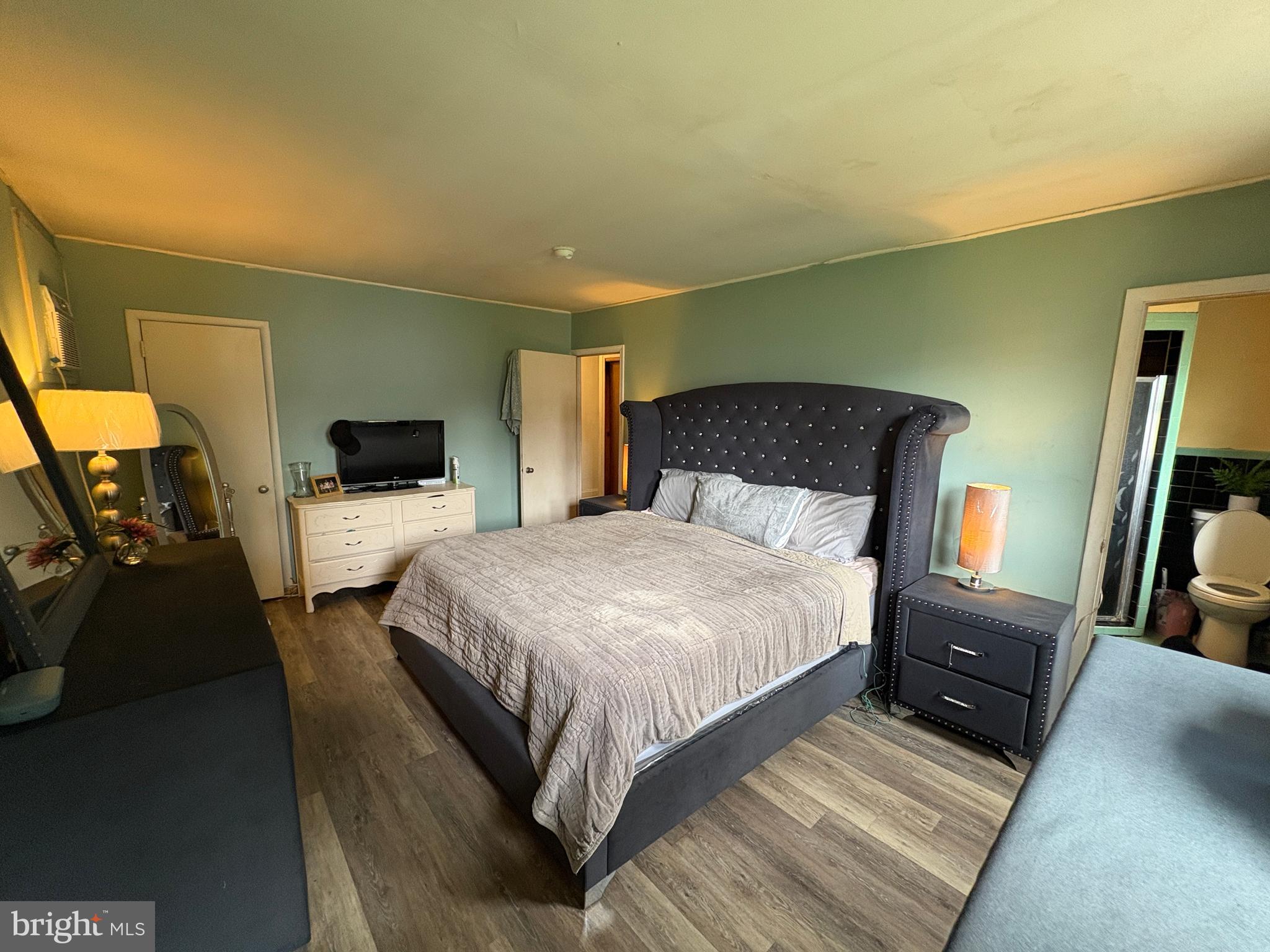 PENN SQ - Residential