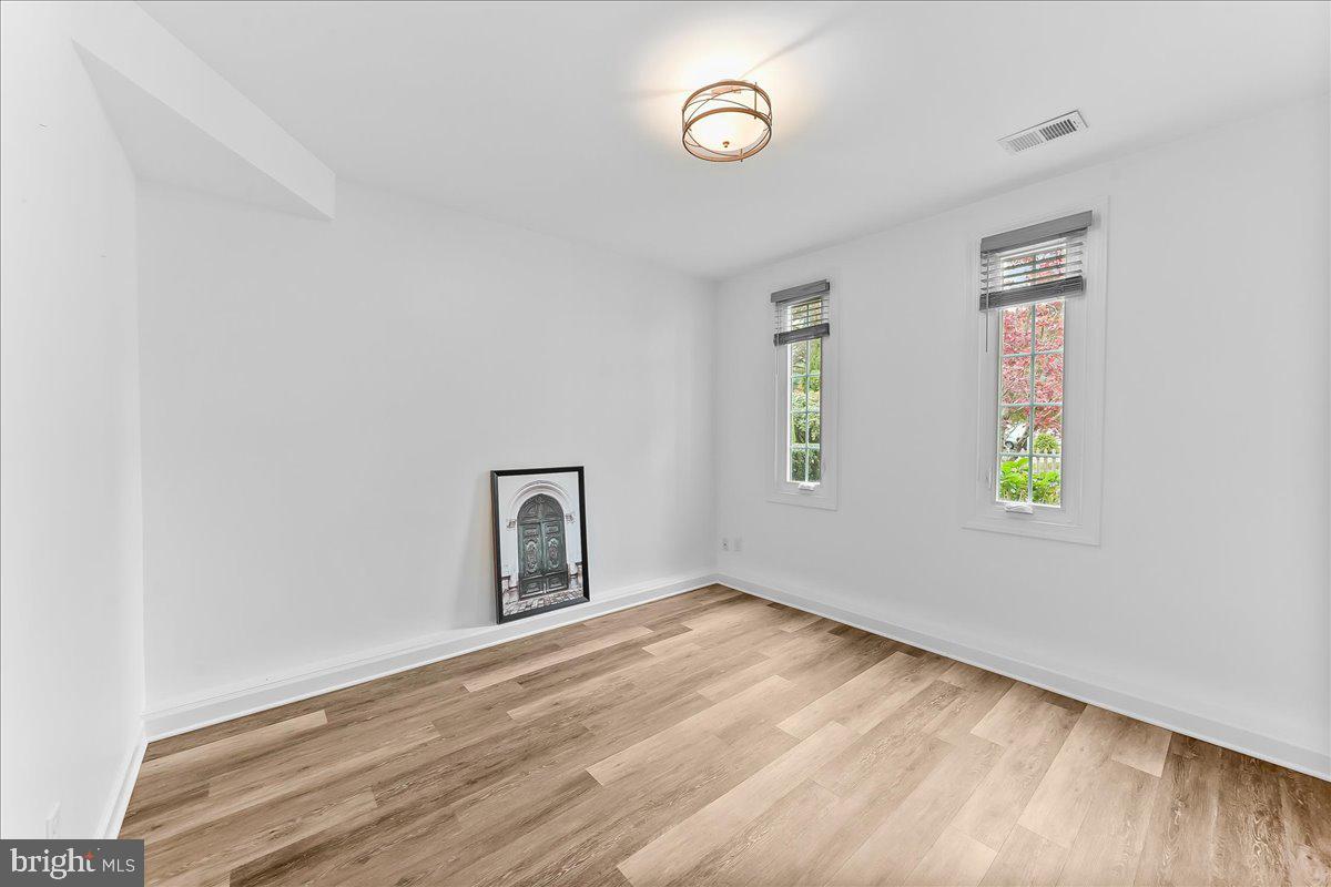 OWLS NEST - Residential