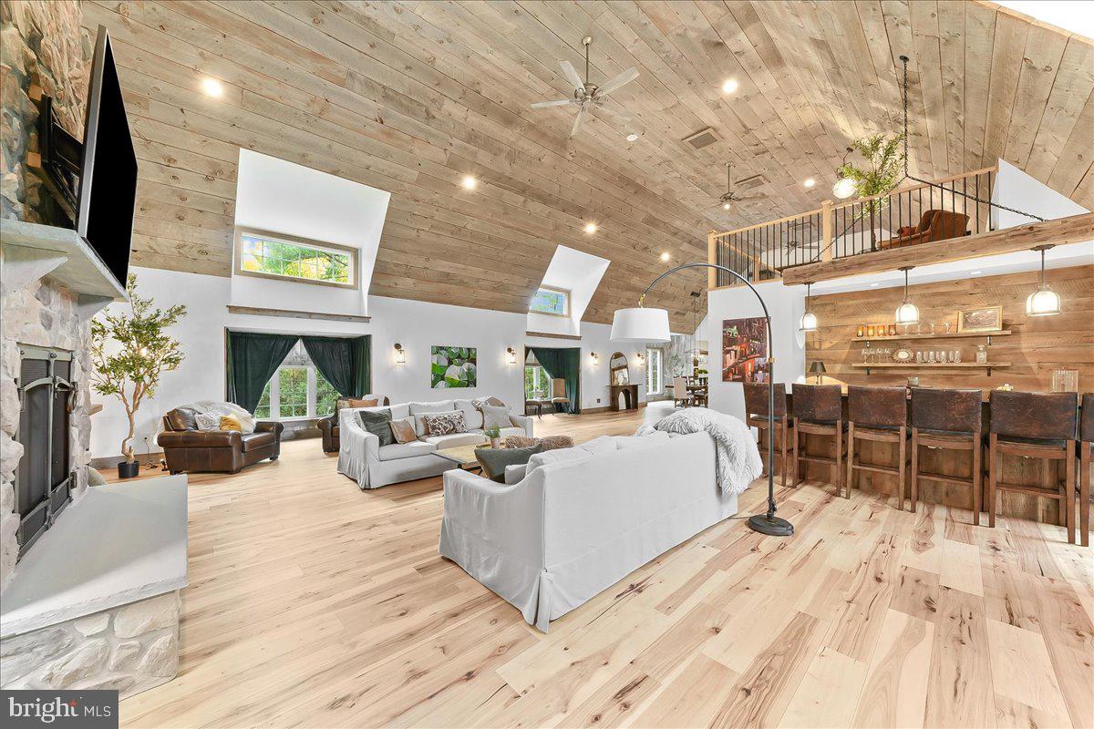 OWLS NEST - Residential