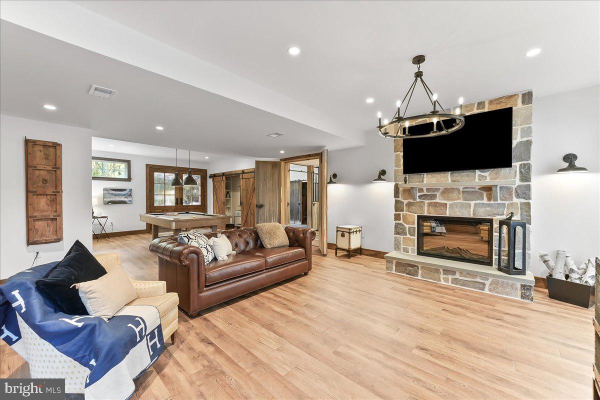 OWLS NEST - Residential