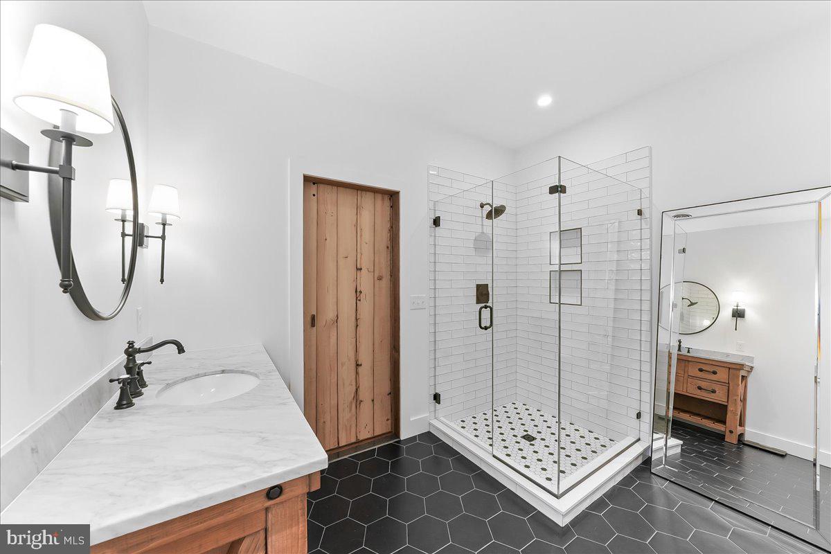 OWLS NEST - Residential