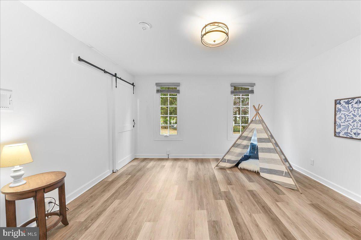 OWLS NEST - Residential