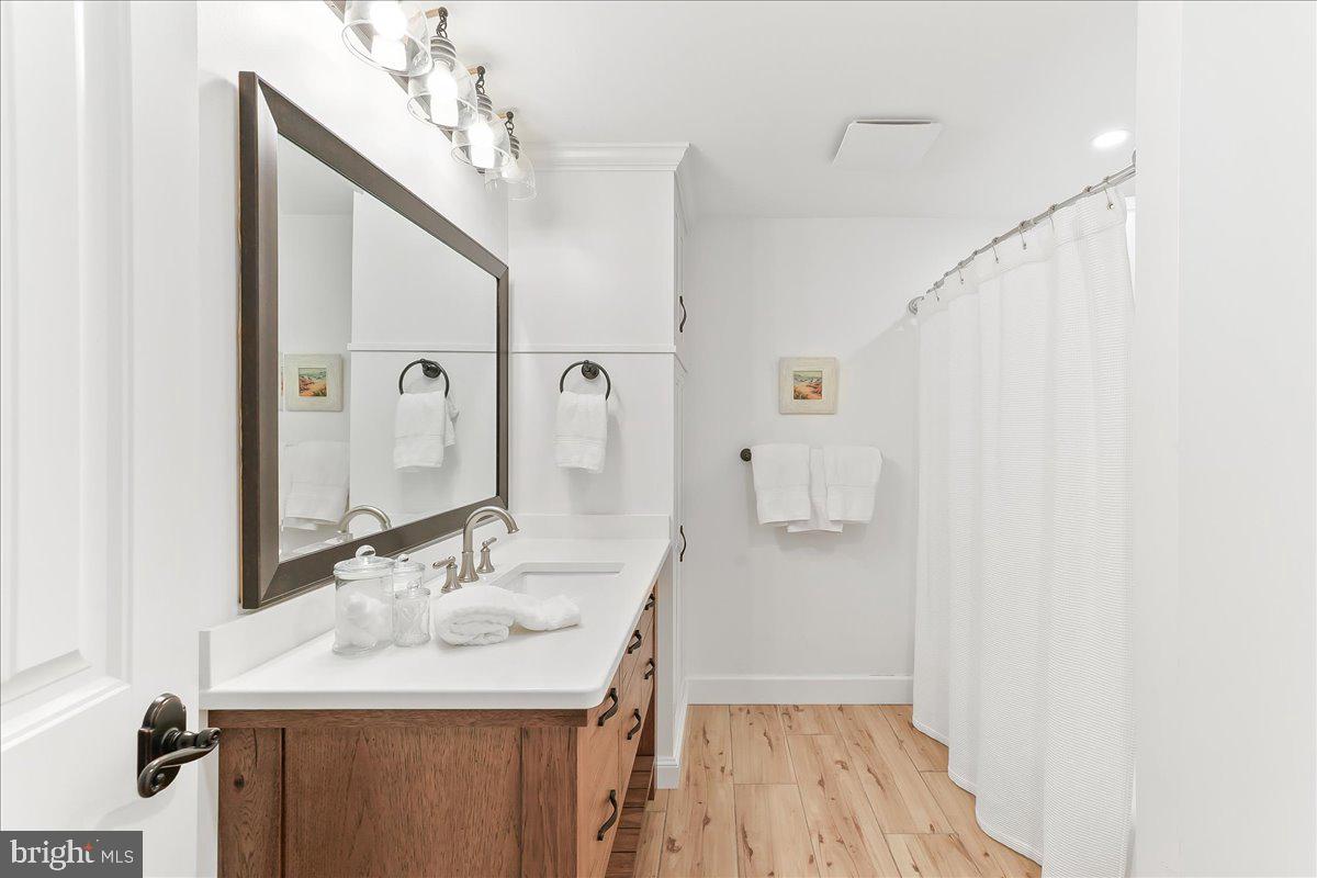 OWLS NEST - Residential