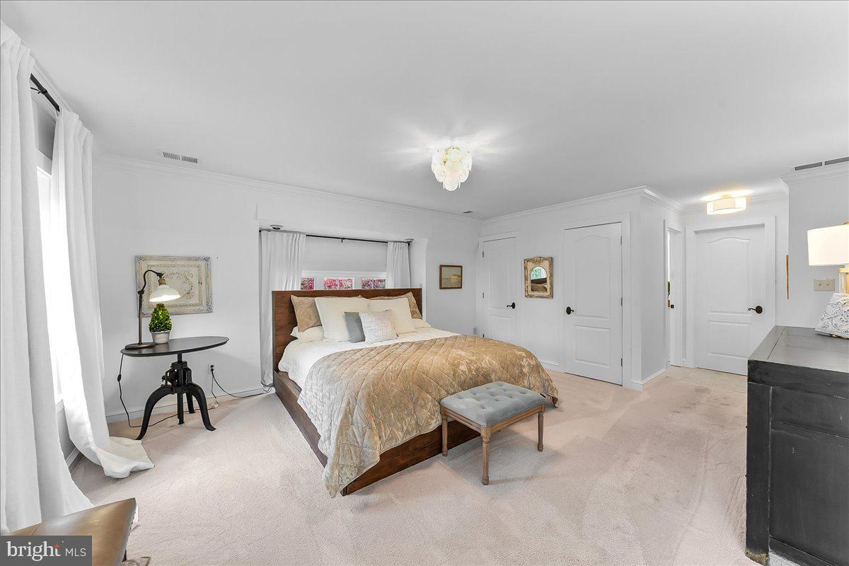 OWLS NEST - Residential