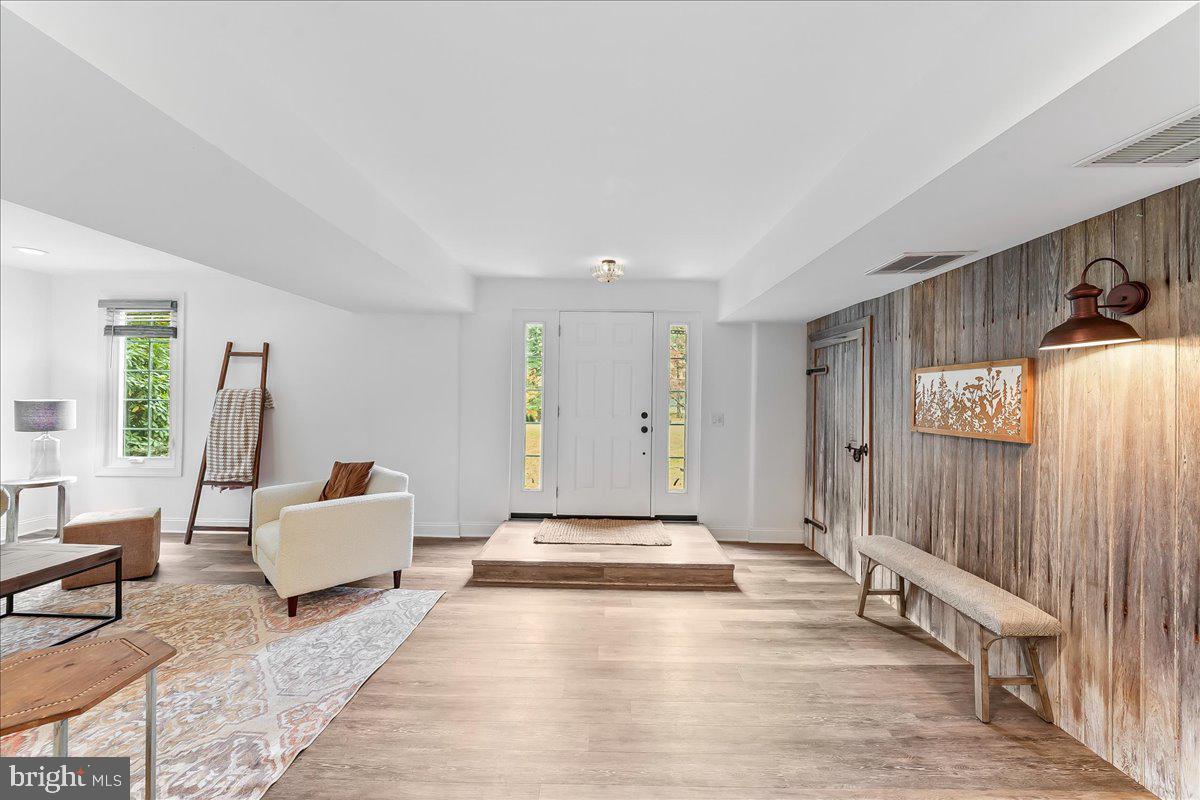 OWLS NEST - Residential