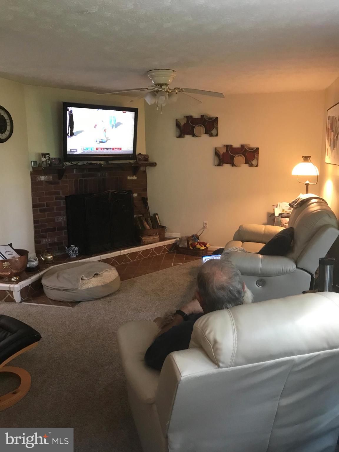 THE HILL CONDOS - Residential