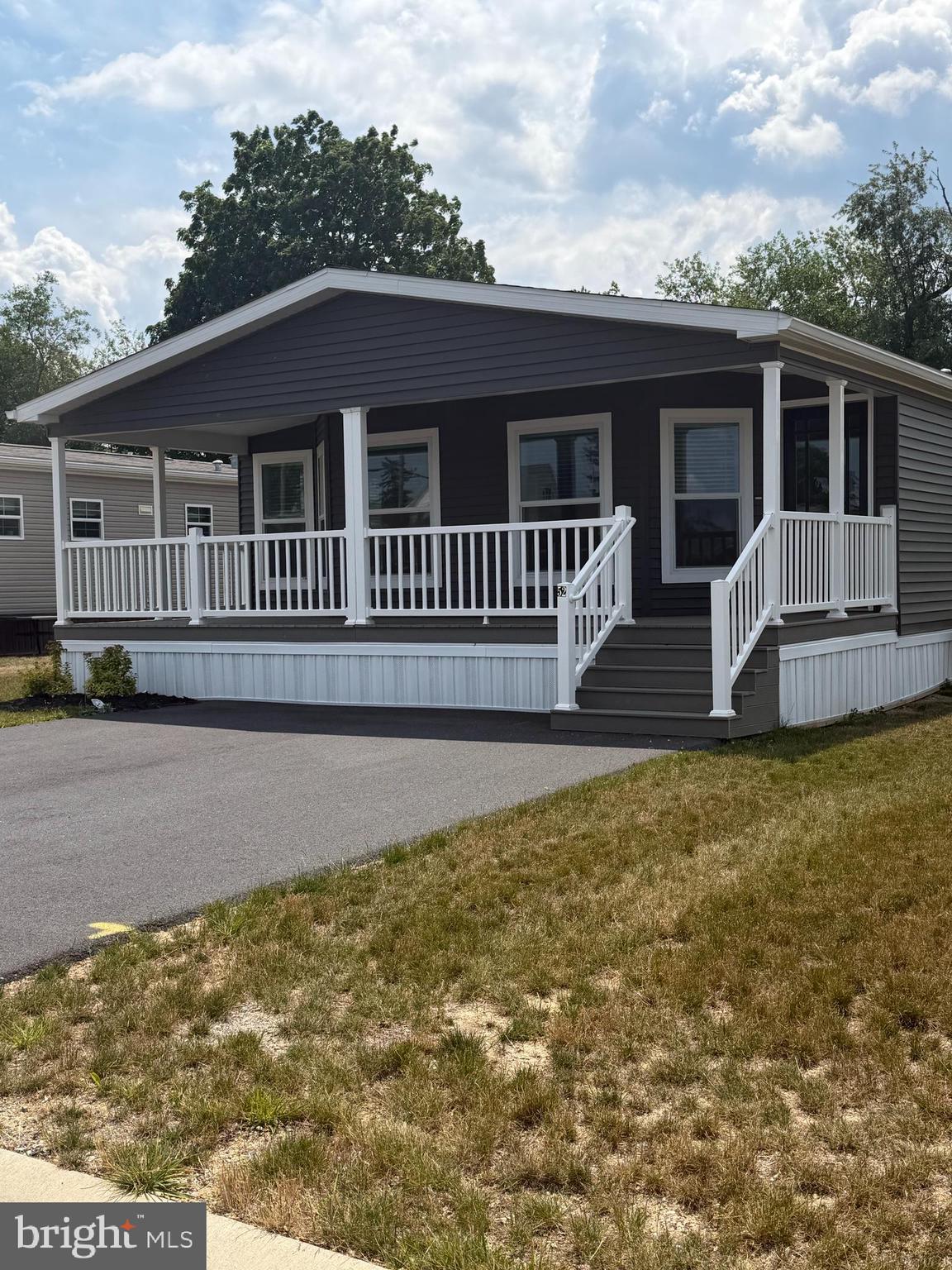 52 EVERGREEN ALY