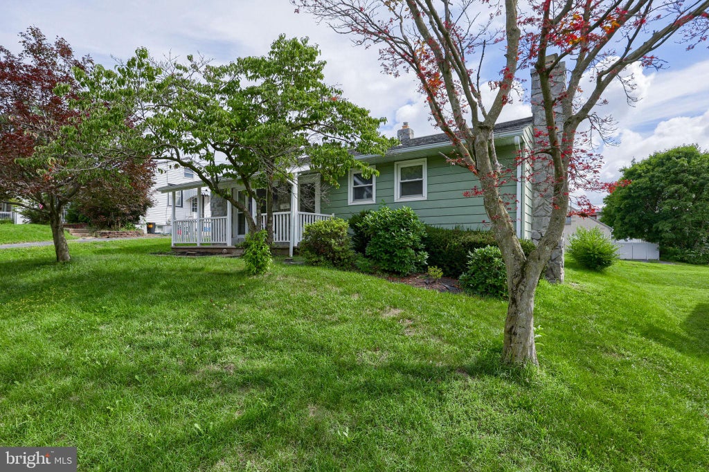 Photo of 229 N Maple Street, ELIZABETHTOWN, PA 17022 (MLS # PALA2092894)