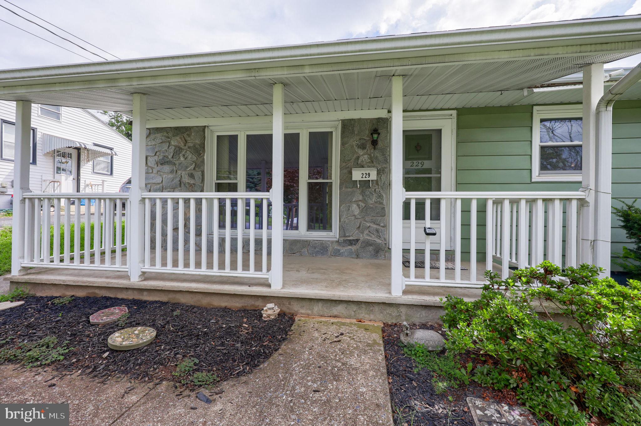 229 N MAPLE STREET