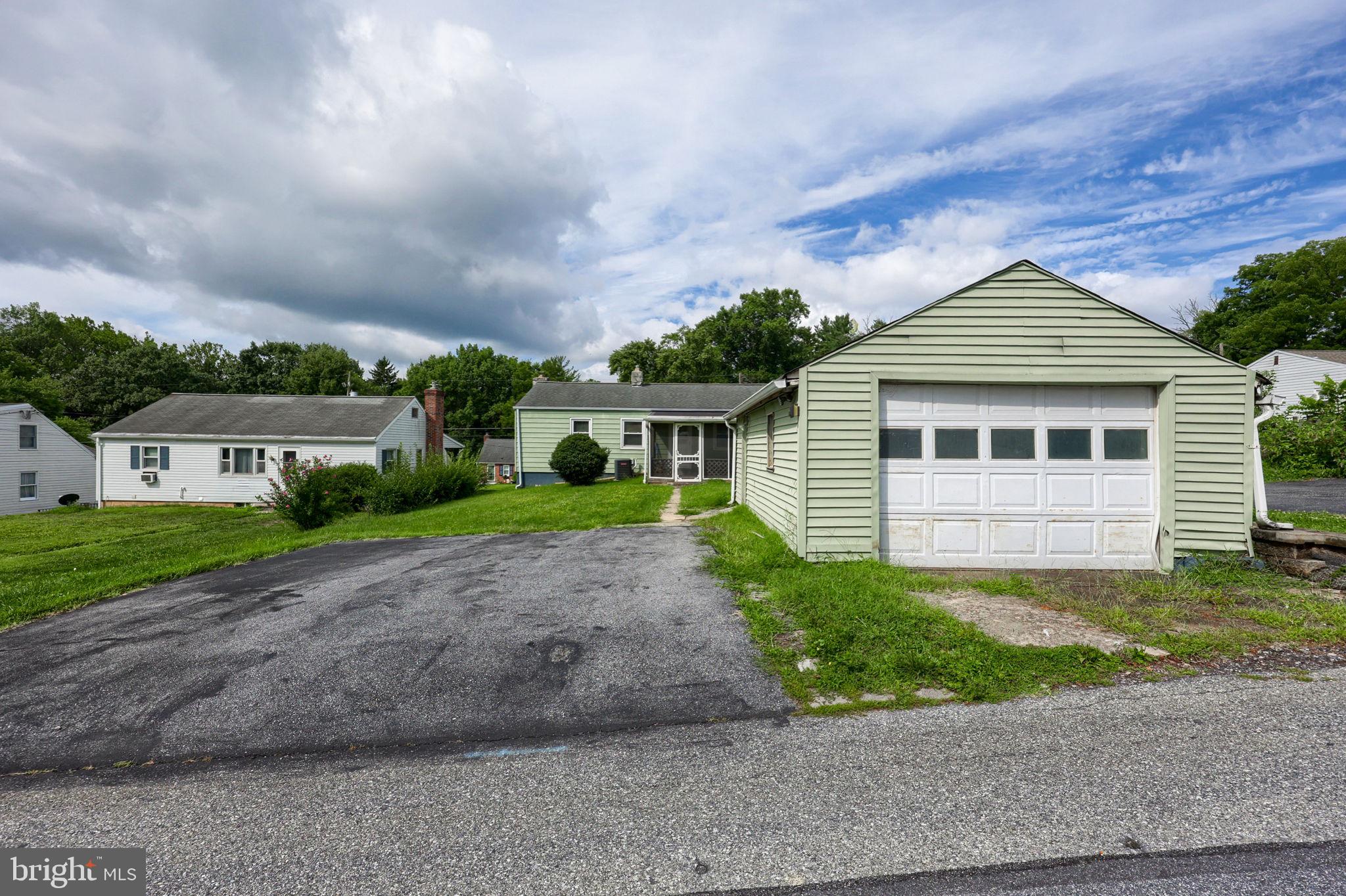 229 N MAPLE STREET