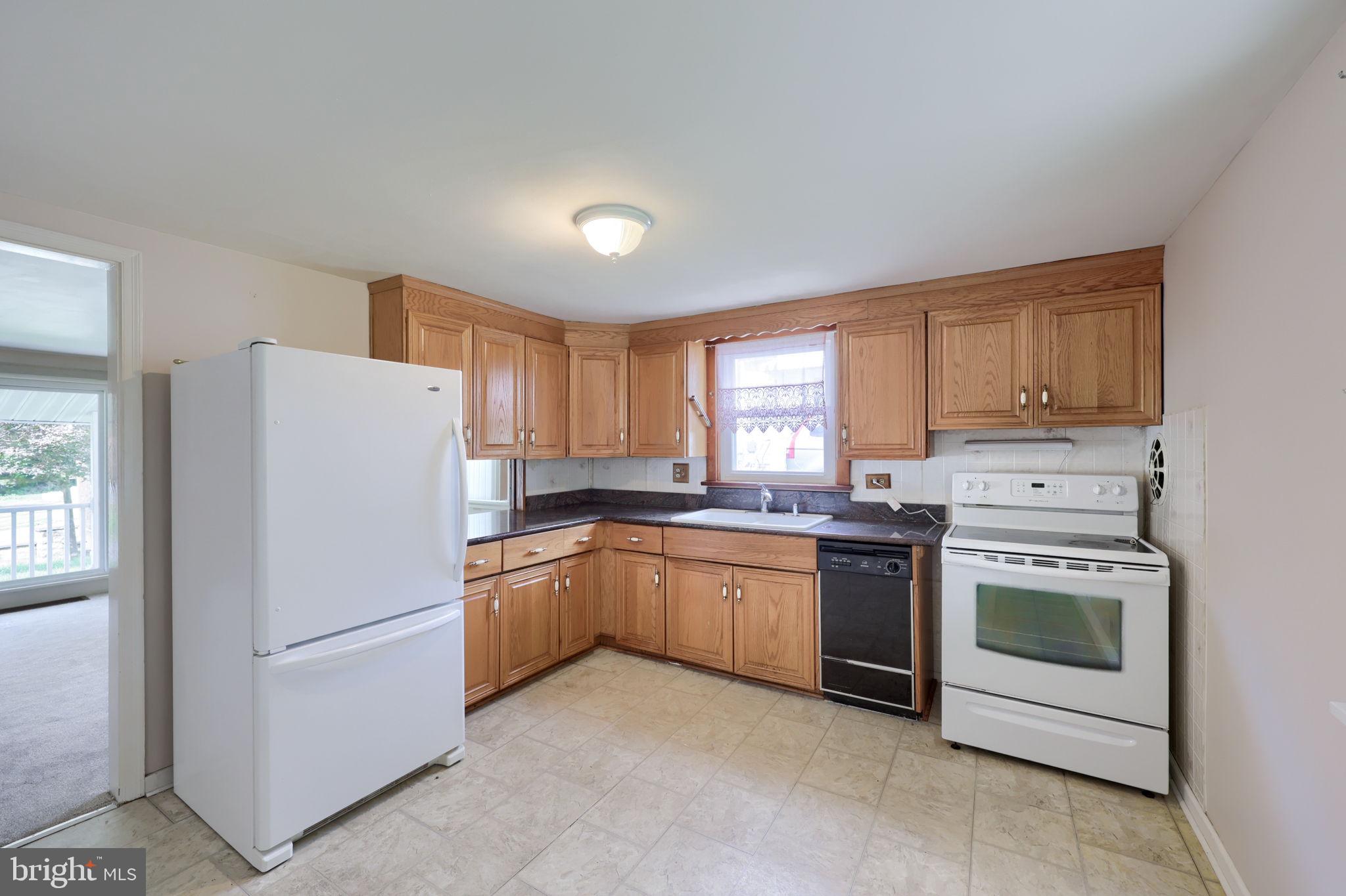229 N MAPLE STREET