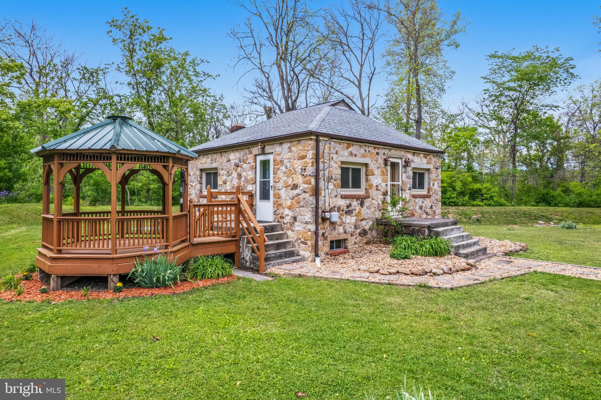 STRASBURG RD - Residential