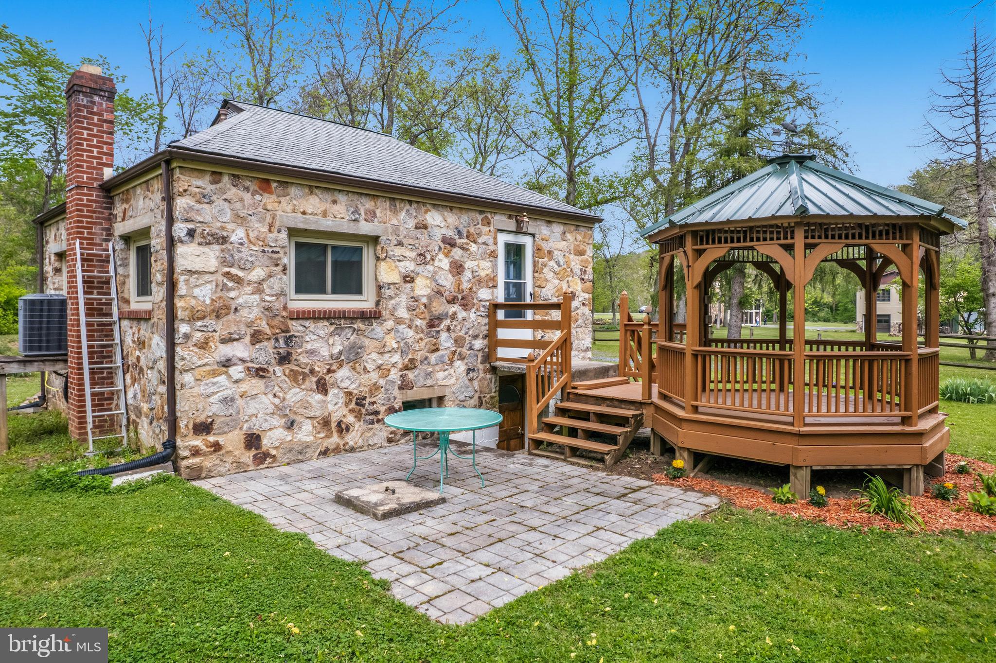 STRASBURG RD - Residential