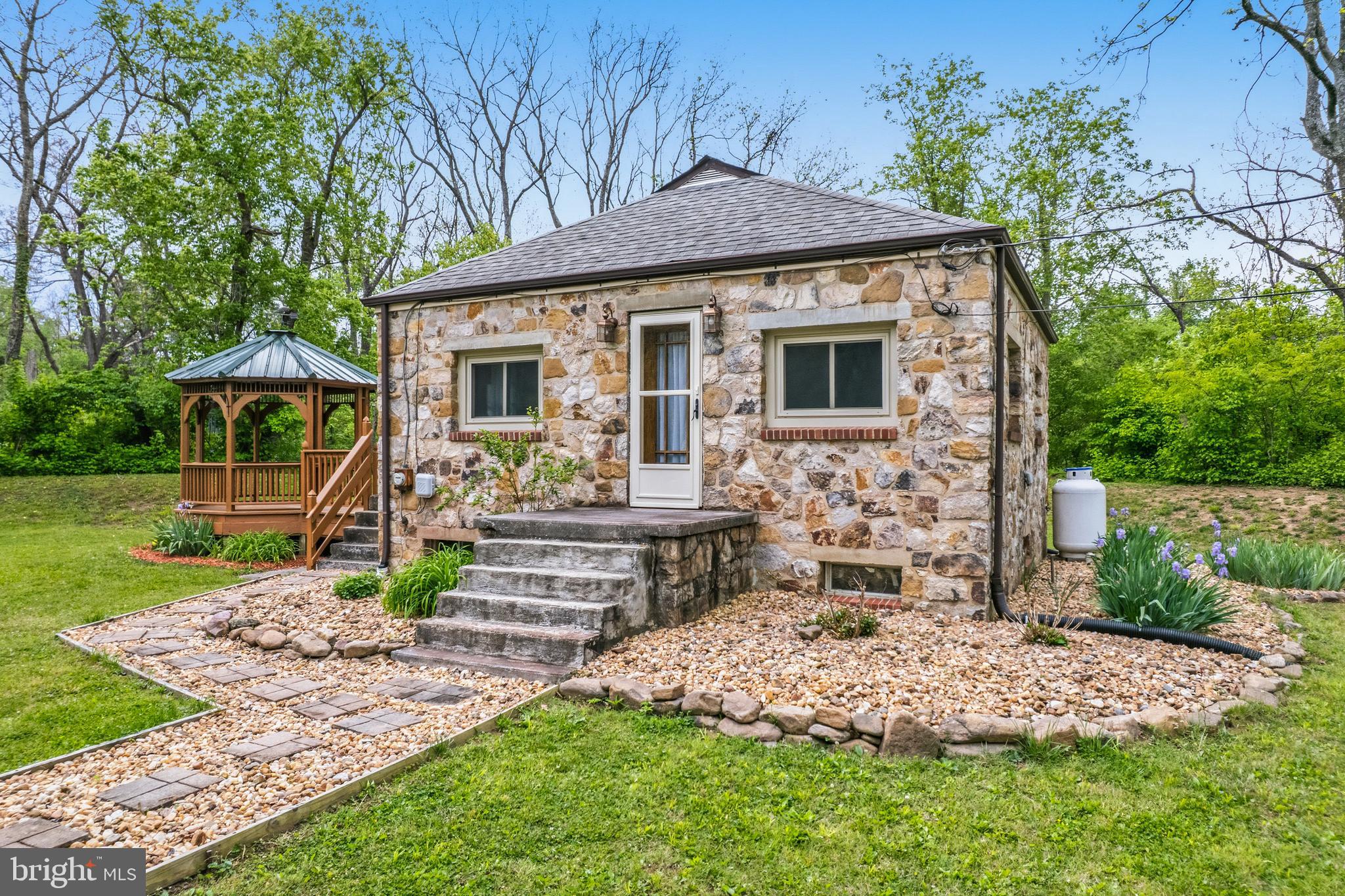STRASBURG RD - Residential