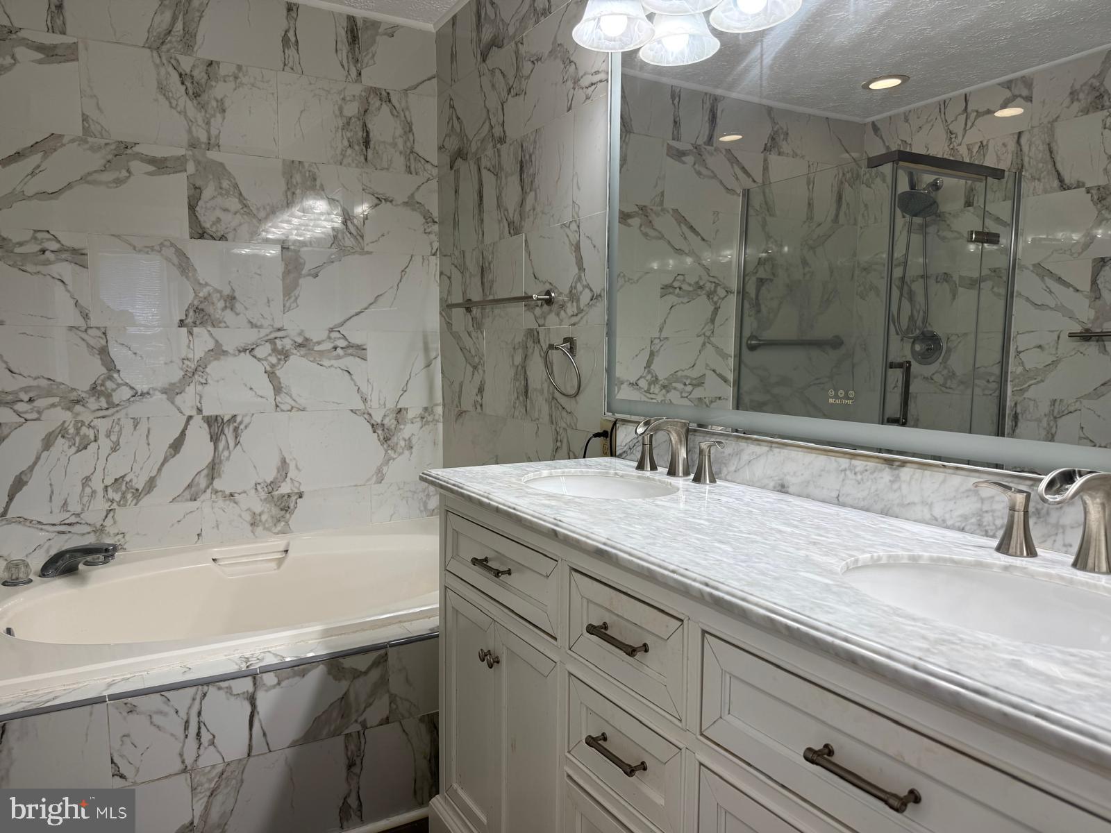5007 DOCTORFISH COURT