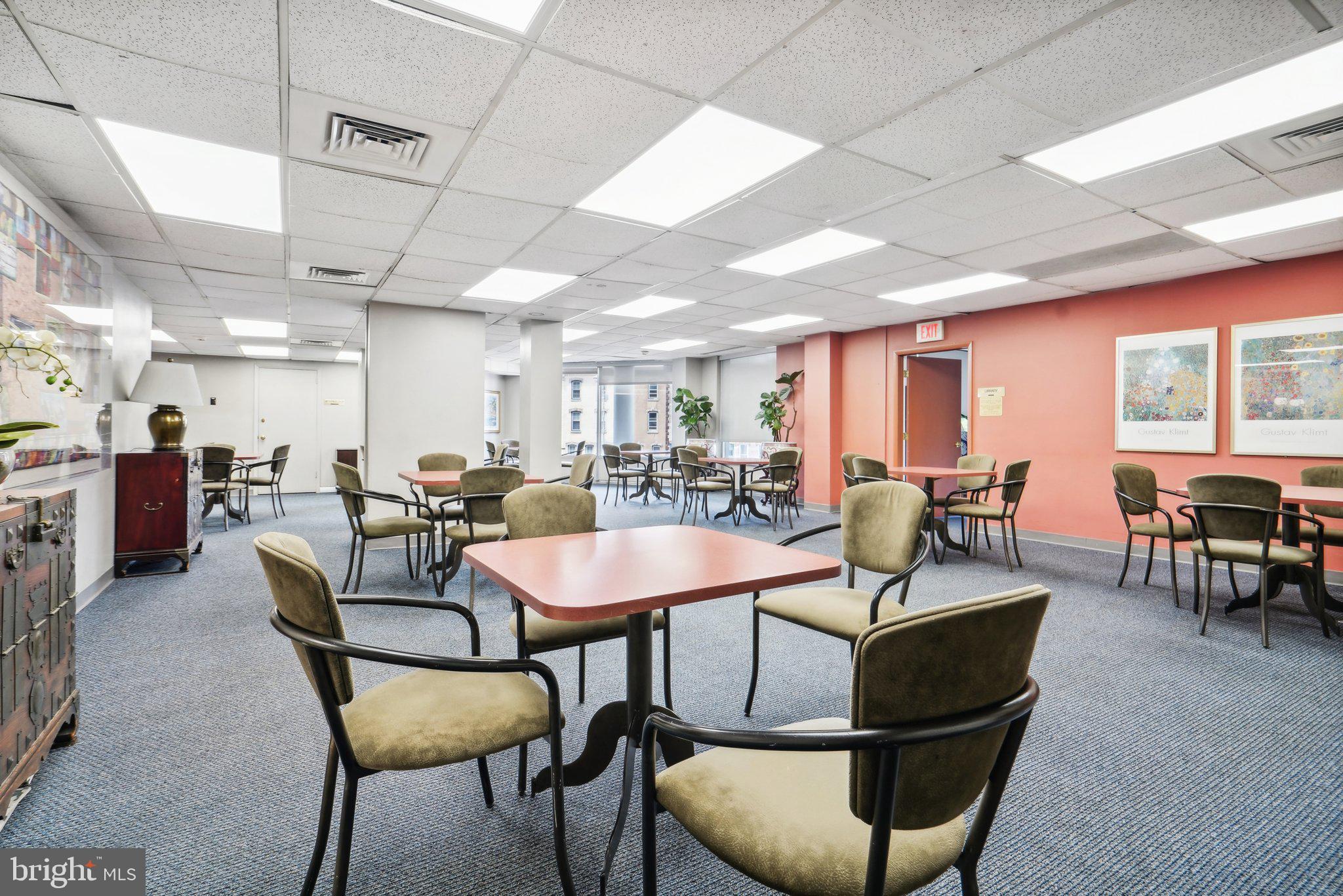 FAIRMOUNT - Residential