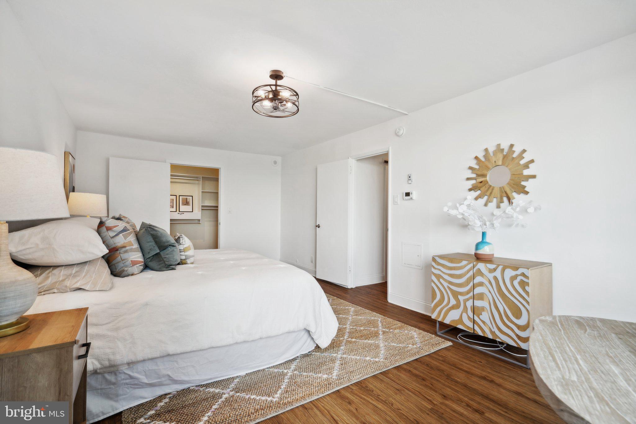 FAIRMOUNT - Residential