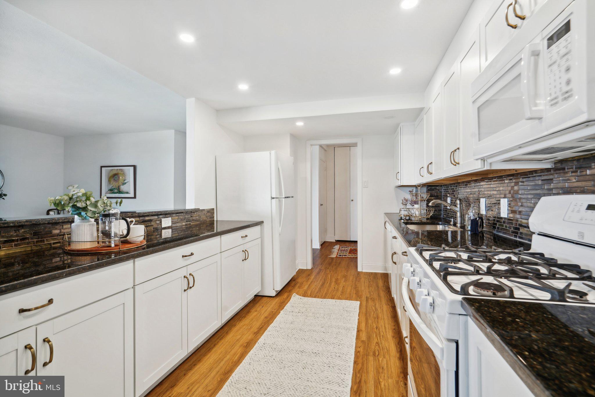 FAIRMOUNT - Residential