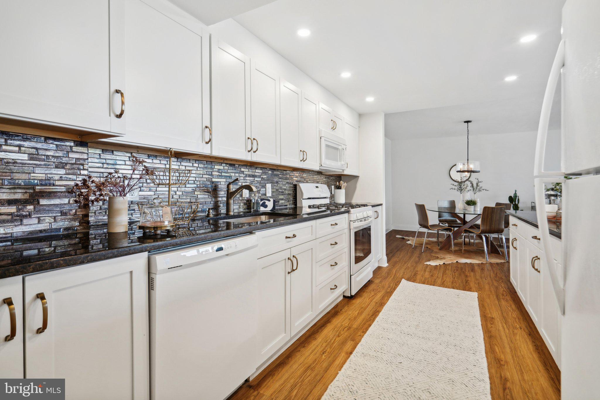 FAIRMOUNT - Residential