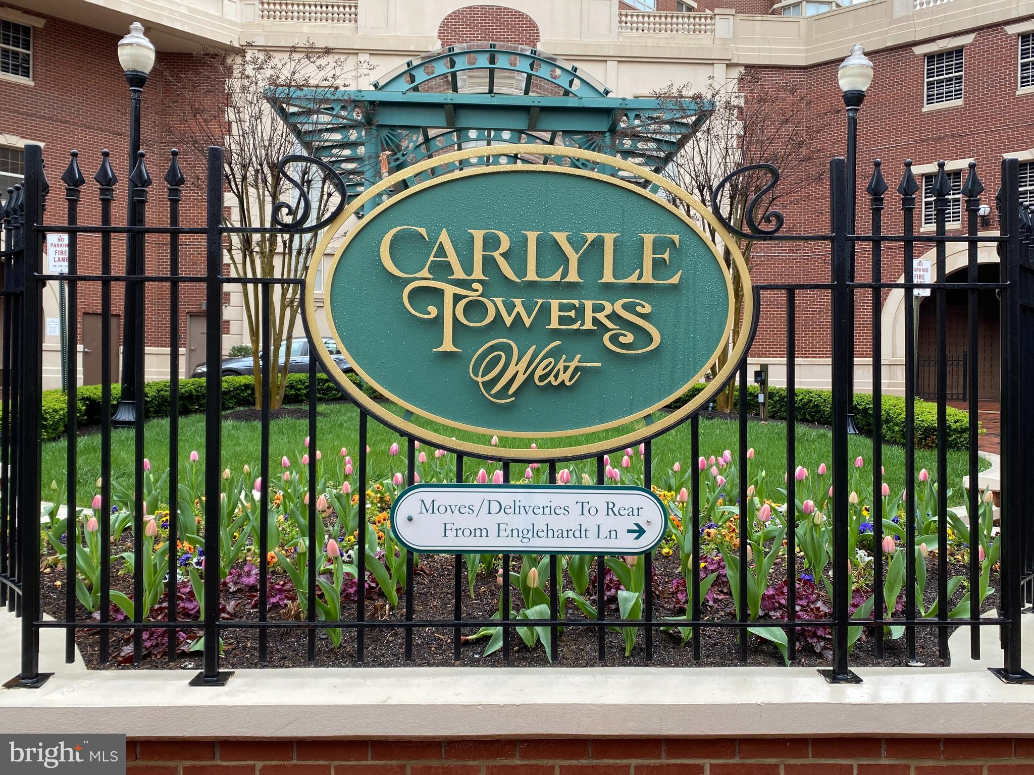 CARLYLE TOWERS - Residential