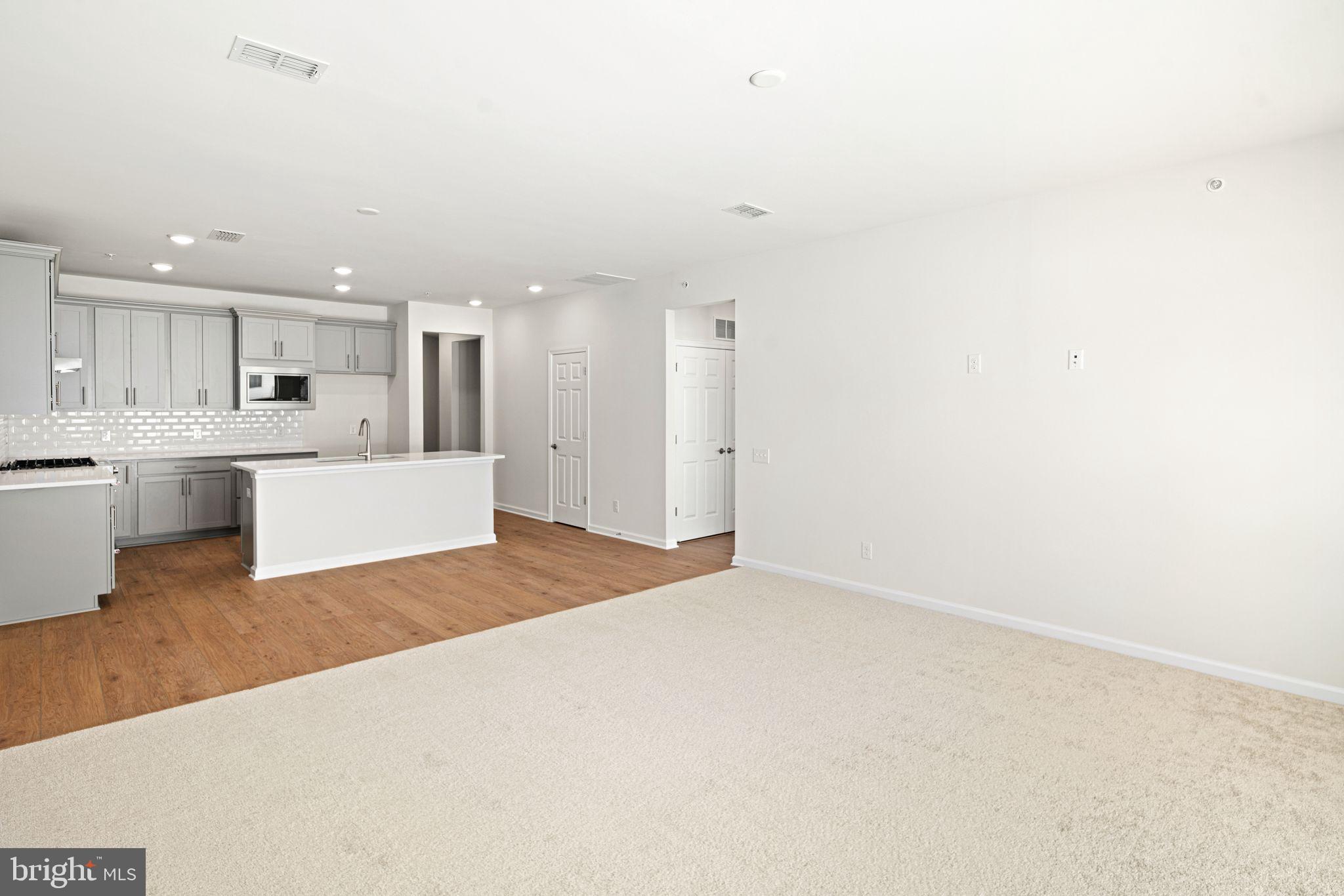 DEL WEBB NORTH PENN - Residential