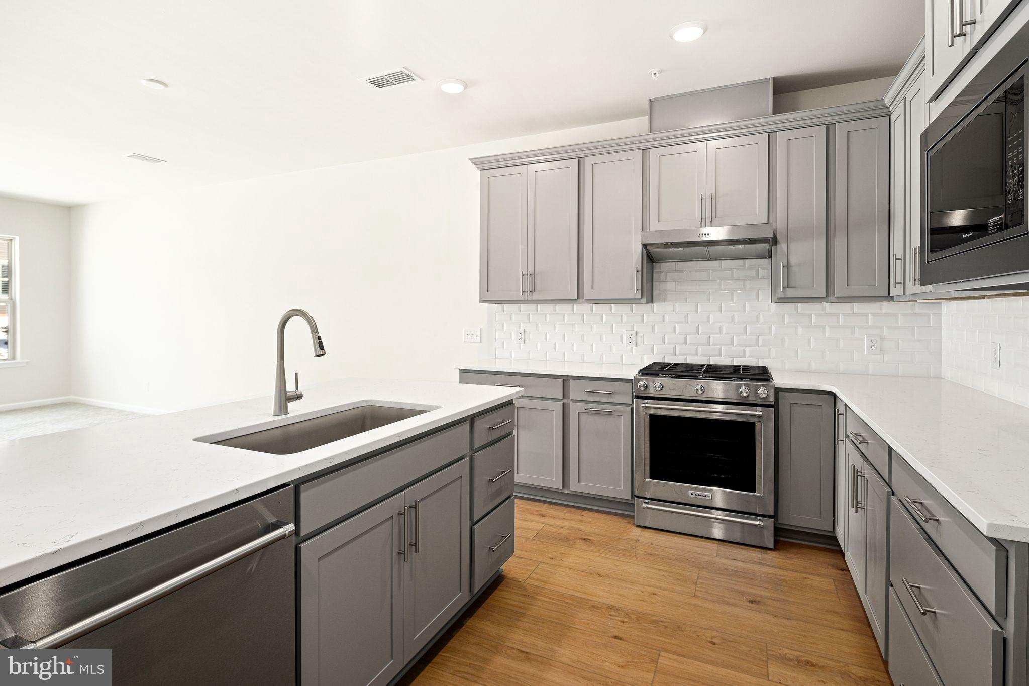 DEL WEBB NORTH PENN - Residential