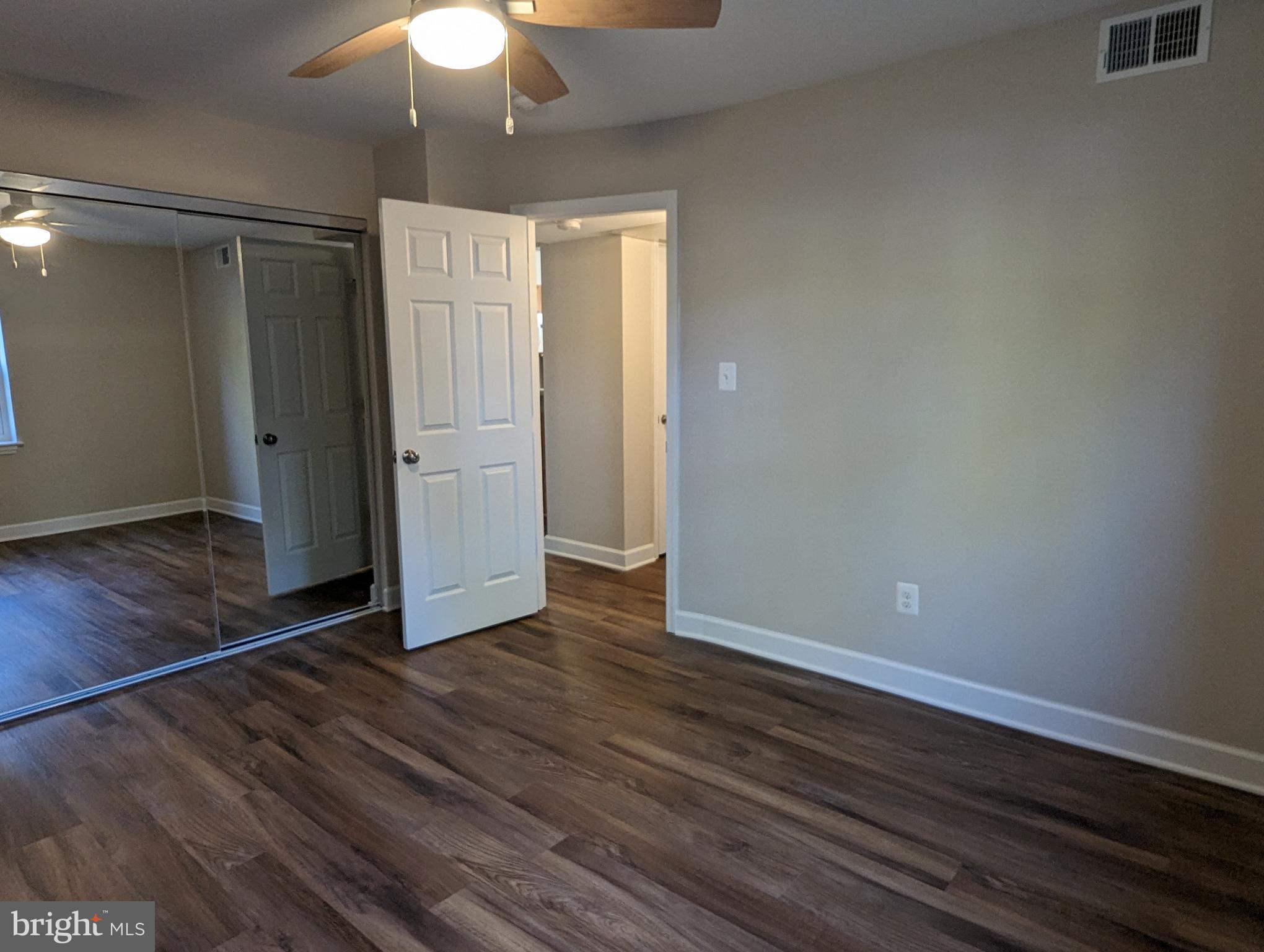 PALISADE GARDENS - Residential Lease