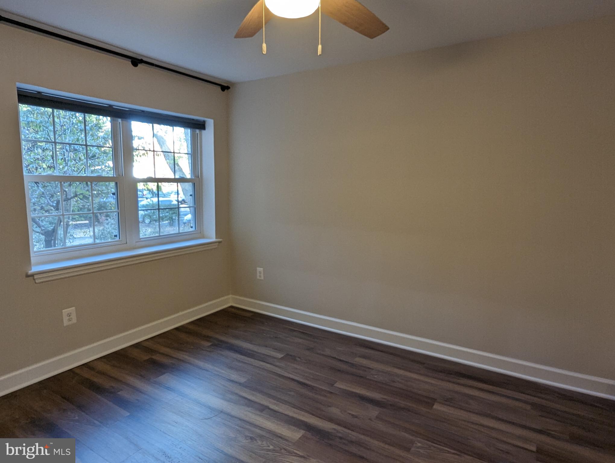 PALISADE GARDENS - Residential Lease