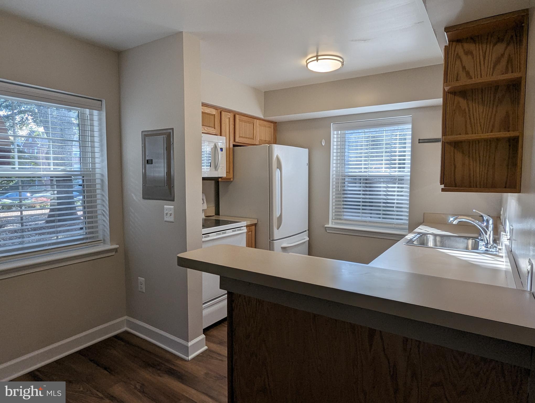 PALISADE GARDENS - Residential Lease