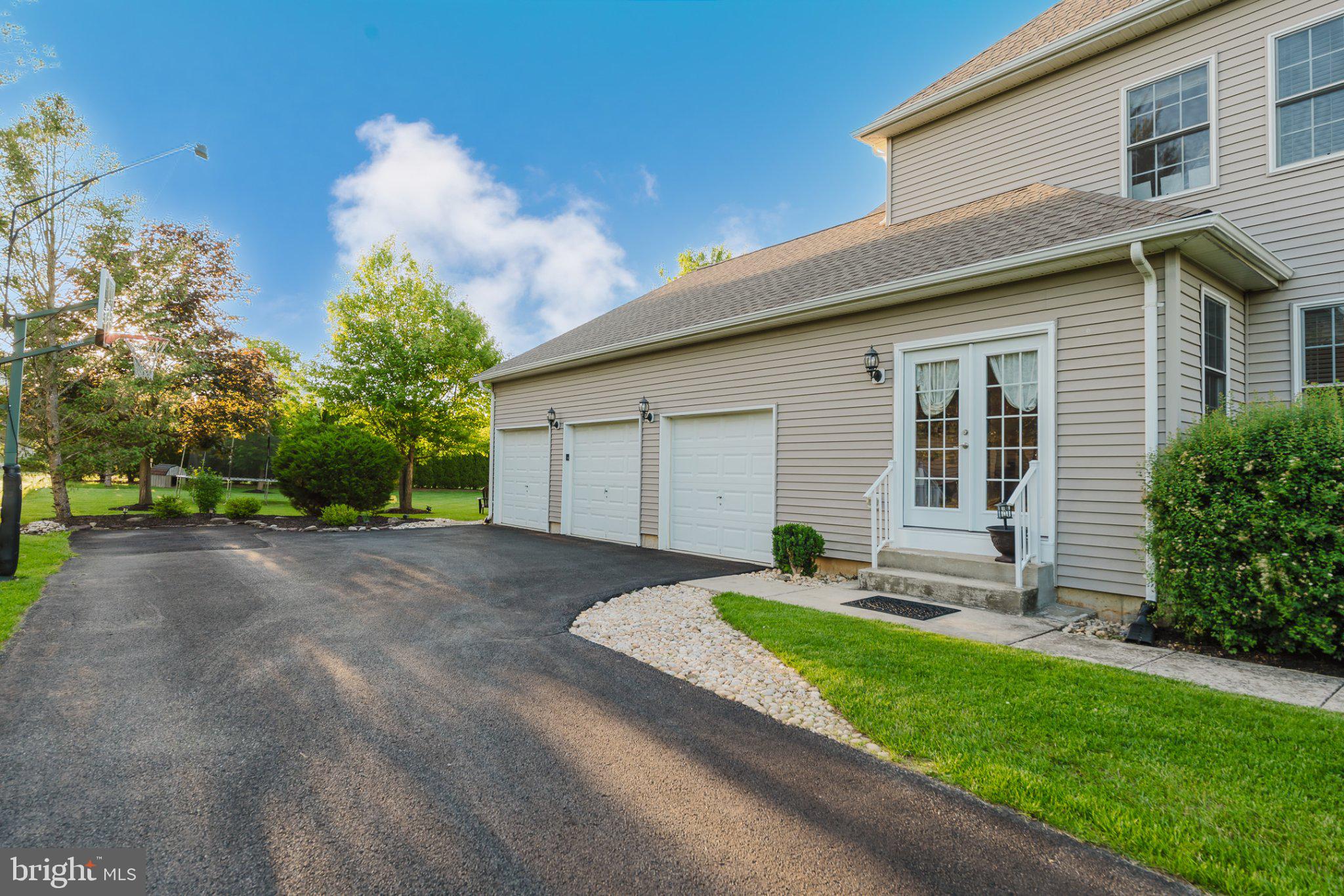 SUNRISE VALLEY - Residential