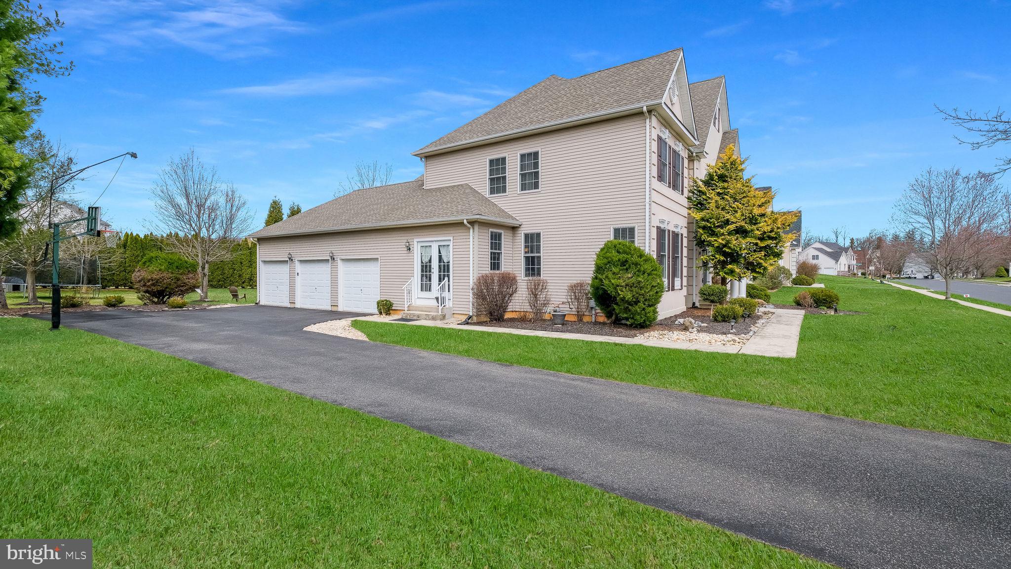 SUNRISE VALLEY - Residential