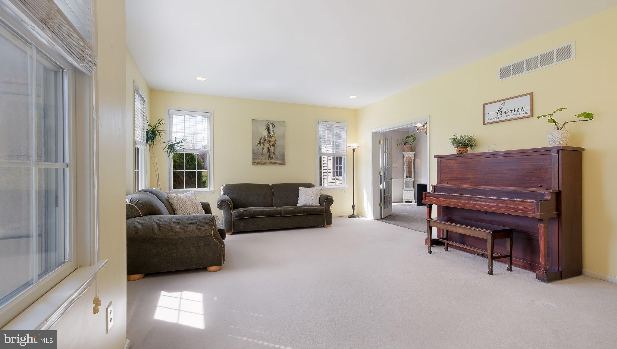 SUNRISE VALLEY - Residential